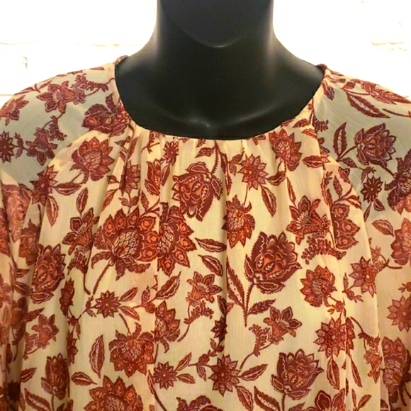 Semi Shear, Semi Lined Cute Floral Blouse - Picture 2 of 5